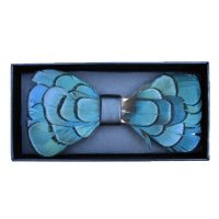 Elegantný koženkový motýlik - S dizajnom peria