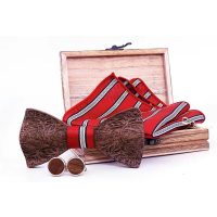 Set dreveného motýlika, manžetových gombíkov a vreckovky - 3D s prúžkom